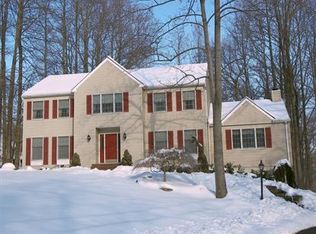 3 Dogwood Ct, Asbury, NJ