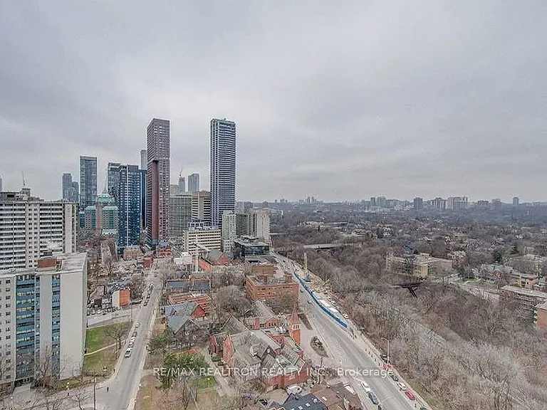 575 Bloor St E #2208 — Photo 26
