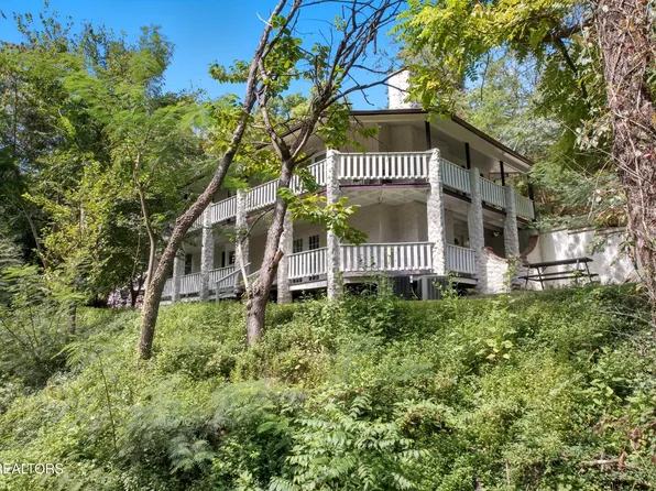 3250 Progress Hill Blvd, Pigeon Forge, TN 37863