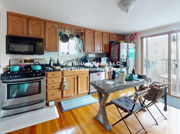 5 Clyde St #2, Somerville, MA 02145