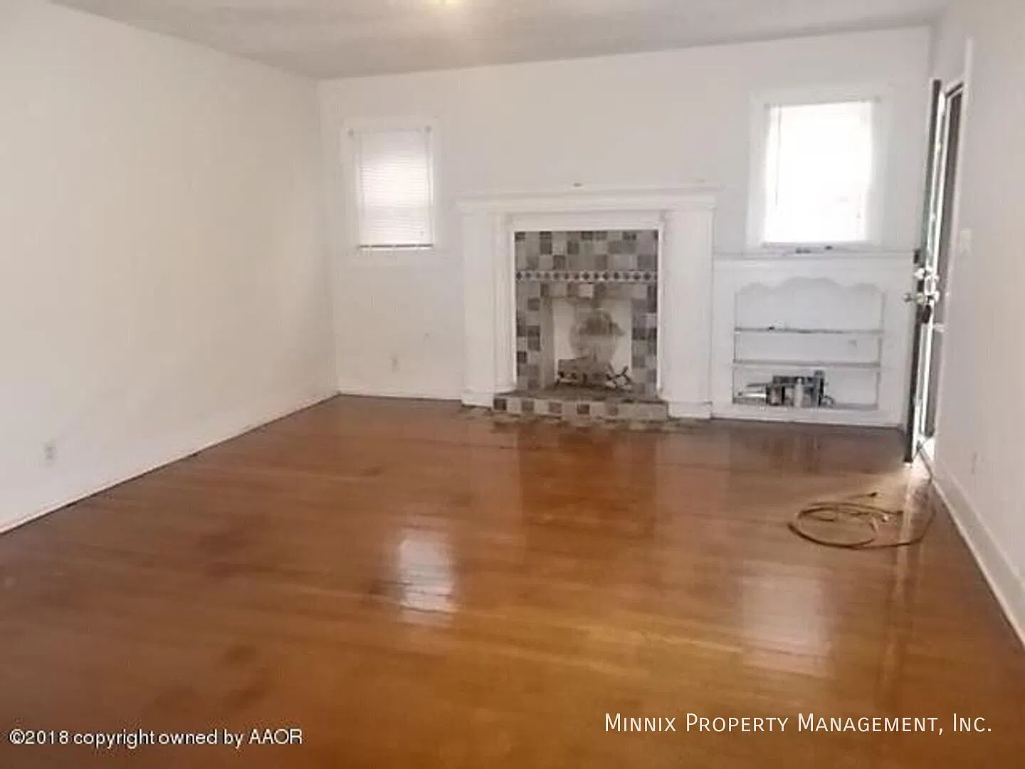 2 Bedroom/ 1 Baht for rent in Amarillo | Fireplace | 3608 S. Polk St. — Photo 2
