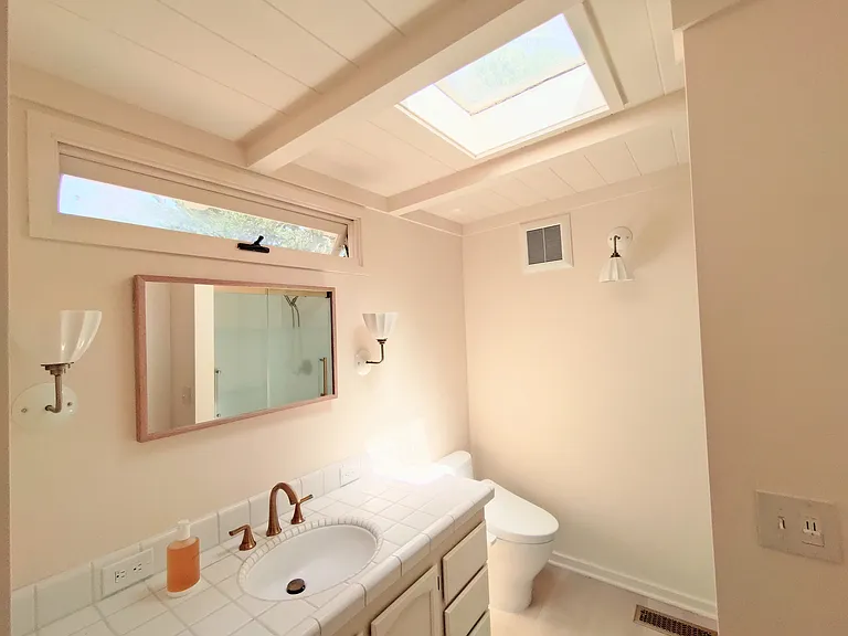 Torres St #3SW — Photo 10