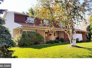 6060 Bowman Ave E, Inver Grove Heights, MN 55076