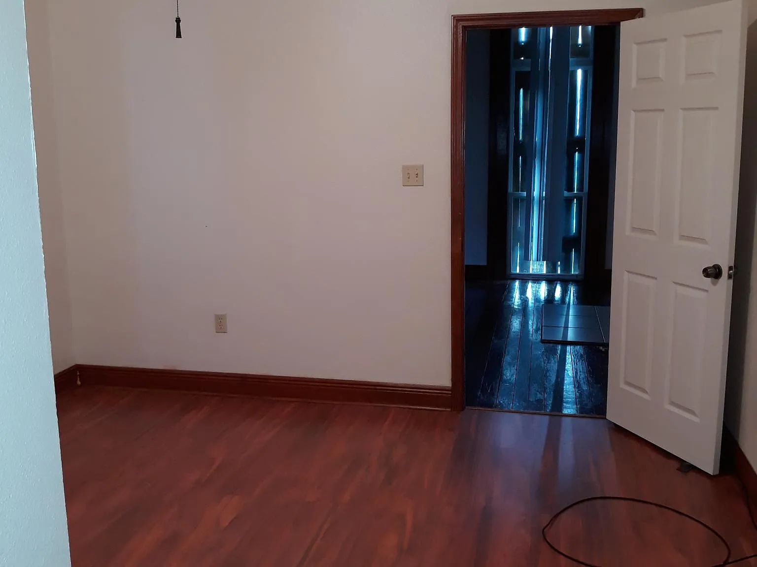 2 bed, 700 sqft, $1,350 — Photo 4