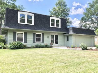 8224 Redstone Dr, Fort Wayne, IN 46835