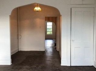 1914 Bleecker St, Flushing, NY 11385