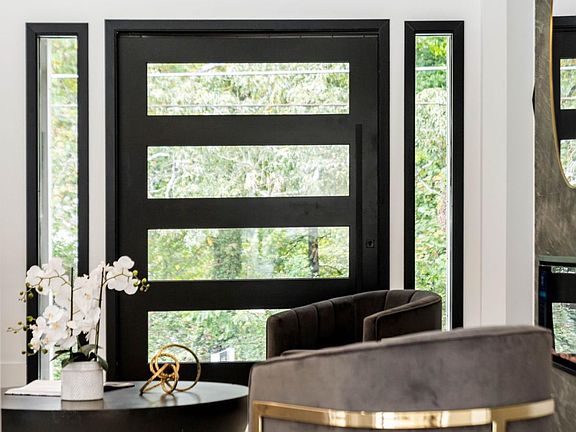 2nd image of 605 Hunnicutt Rd SE