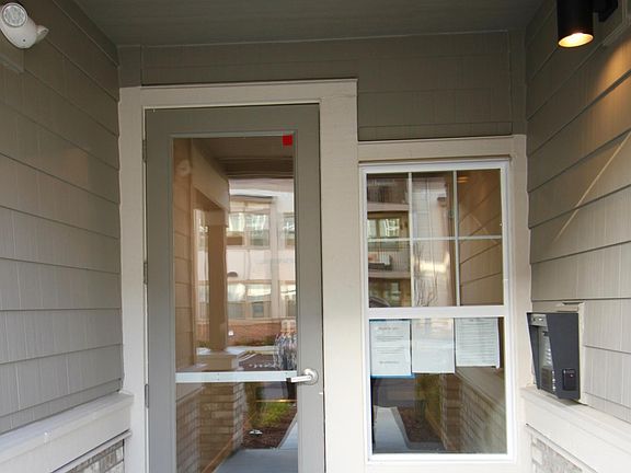 2nd image of 203-17149 SW Snowdale St #203