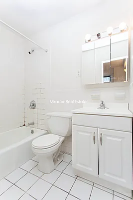 Rented by Mirador Real Estate | media 23