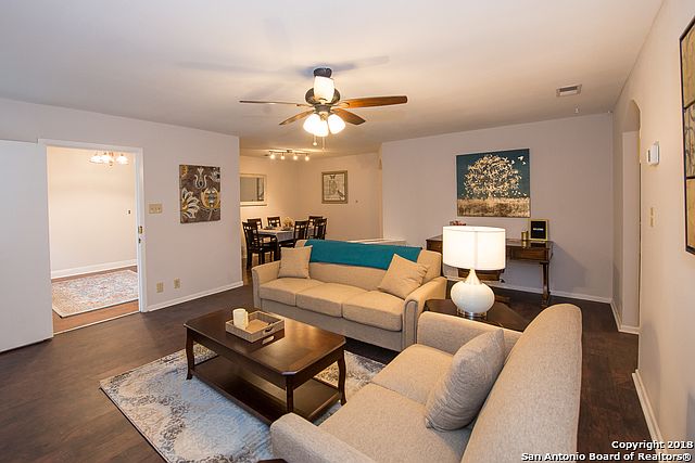 1st image of 105 Gladiola Ln