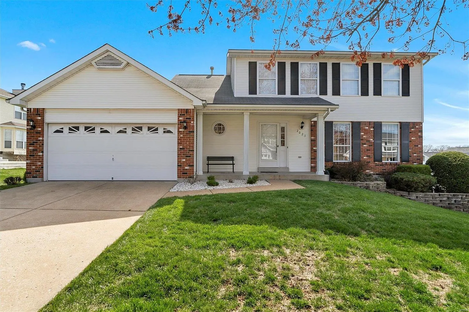 2027 Telford Dr photo 1