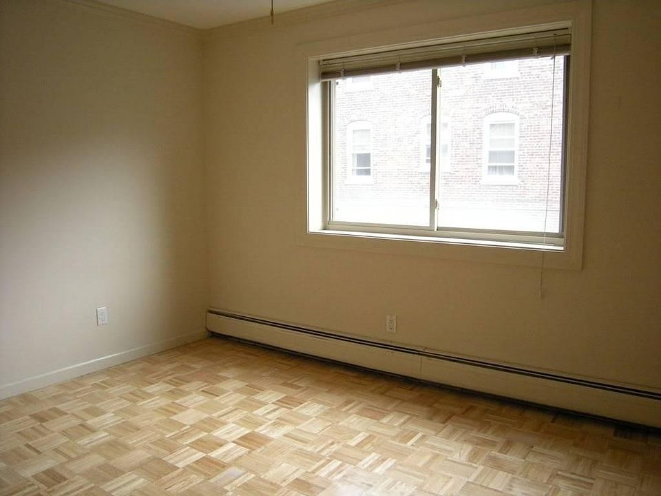 2nd image of 329 Harvard St APT 23