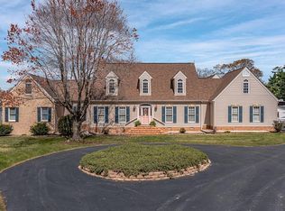 236 Crowder Ln, Reedville, VA 22539