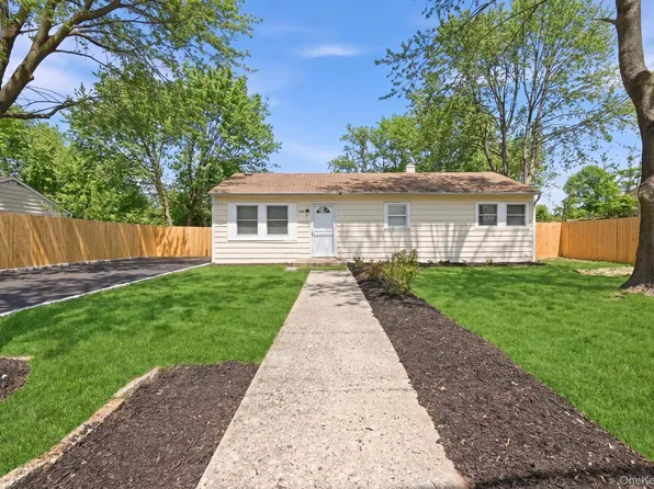 25 Montgomery Street, Brentwood, NY 11717