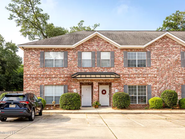 124 Armand Oaks, Ocean Springs, MS 39564