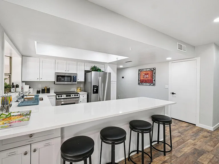 Kitchen Pic 3