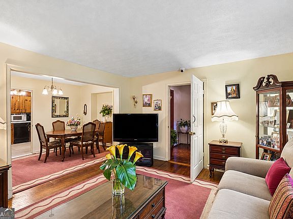 4th image of 1319 Dorothy Dr