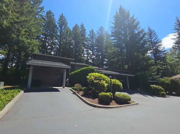 815 NW Huckle Dr, Bremerton, WA 98311
