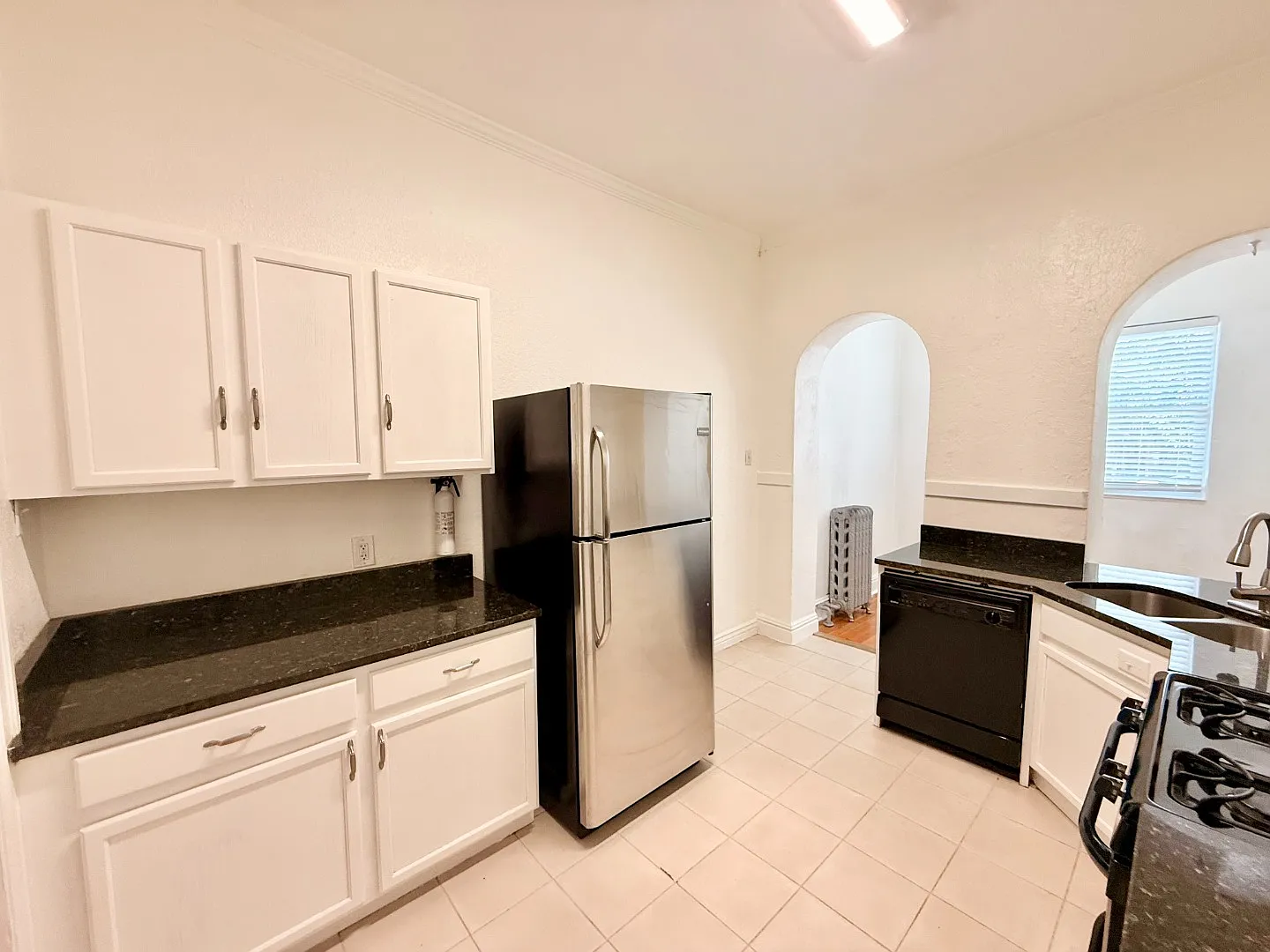 1311 N Downing St — Photo 3