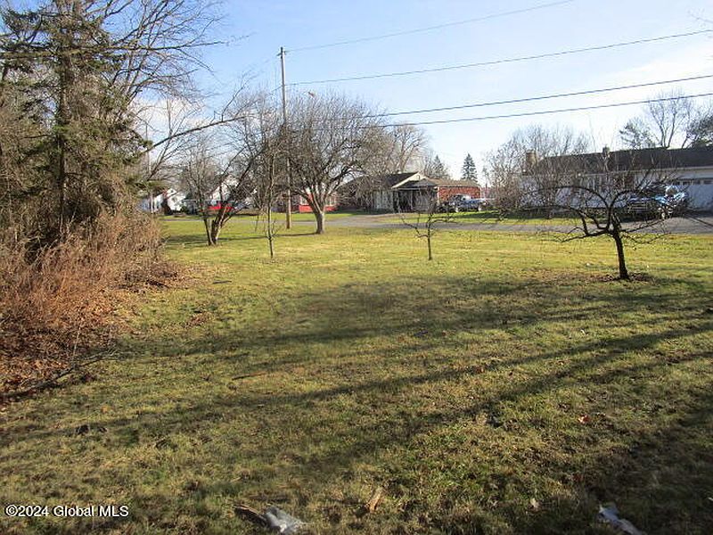 4th image of 64 Waddell Avenue
