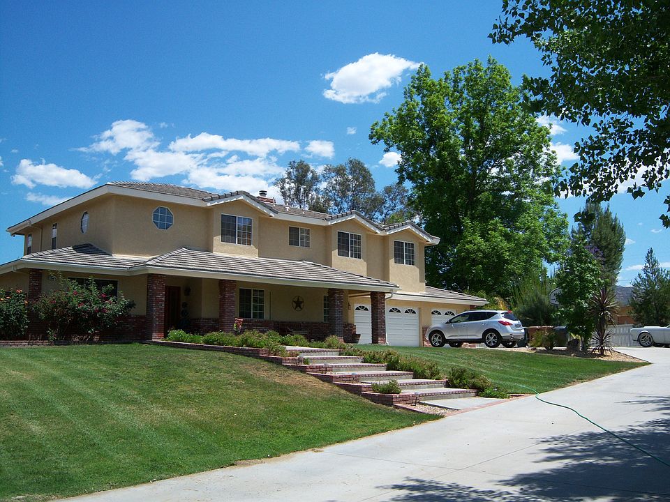 front view from the north si