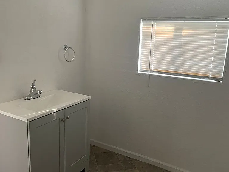 214 Beardsley Ave — Photo 15