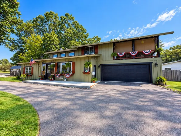 120 Siegel St, Gleason, TN 38229