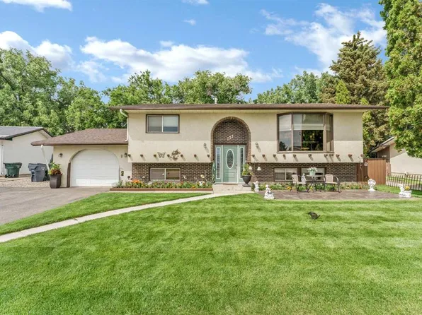 127 E Markwick Dr SE, Medicine Hat, AB T1A 7V9