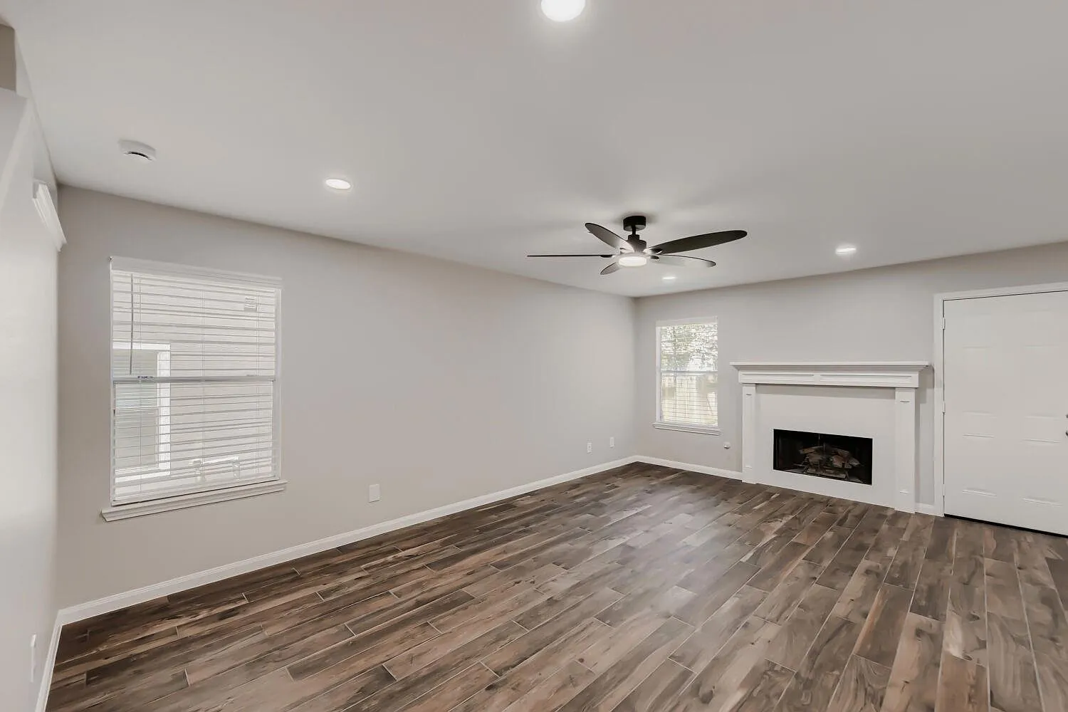 2 bed, 2.5 bath, 1525 sqft, $2,000 — Photo 2