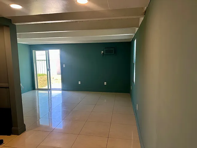2 bed, 850 sqft, $2,450 — Photo 2