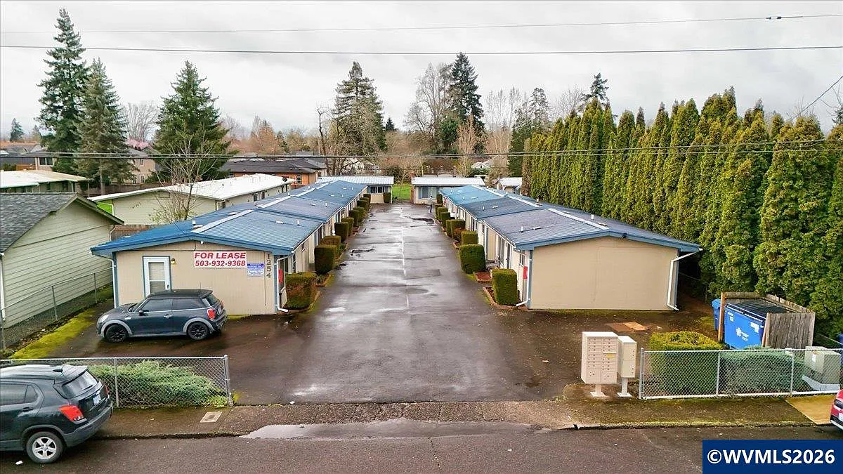 1254 8th St NW photo 1