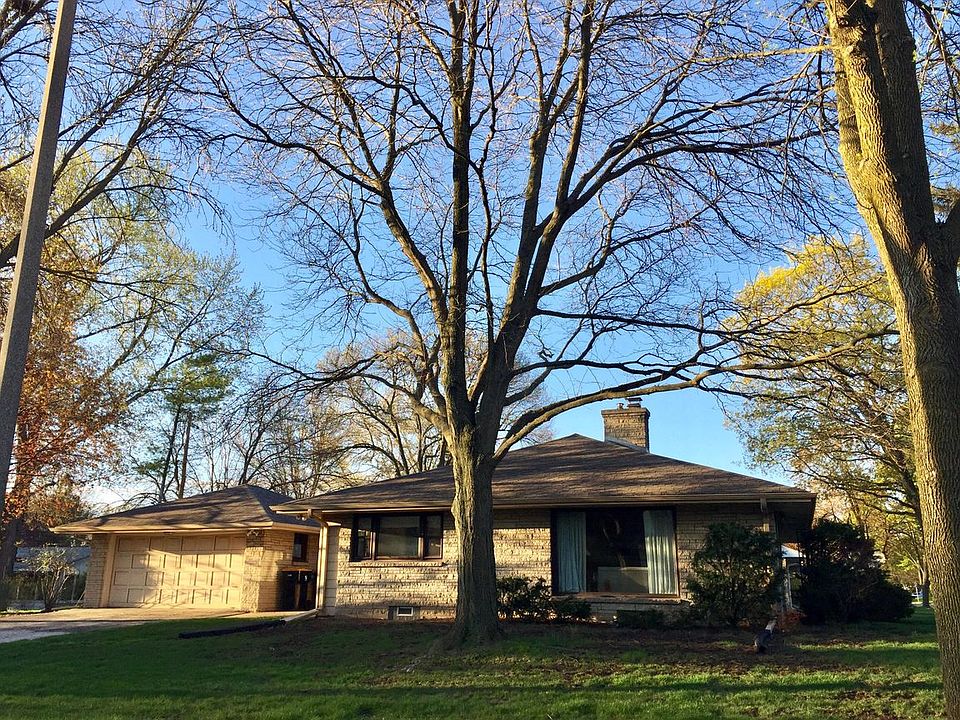 1st image of 1674 N 118th St