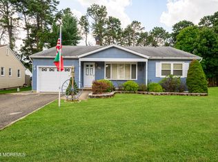 56 Auburn Rd, Toms River, NJ 08757