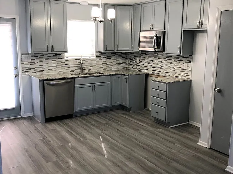 100 Ravenwood Dr #A — Photo 3