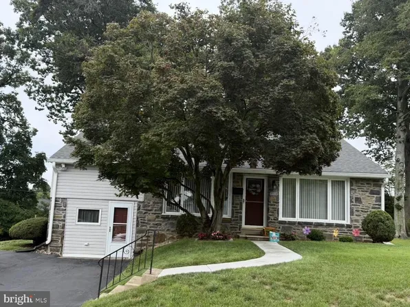 2243 Cambridge Rd, Broomall, PA 19008