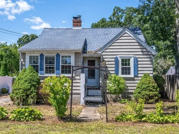 1 Fir St, Wareham, MA 02571