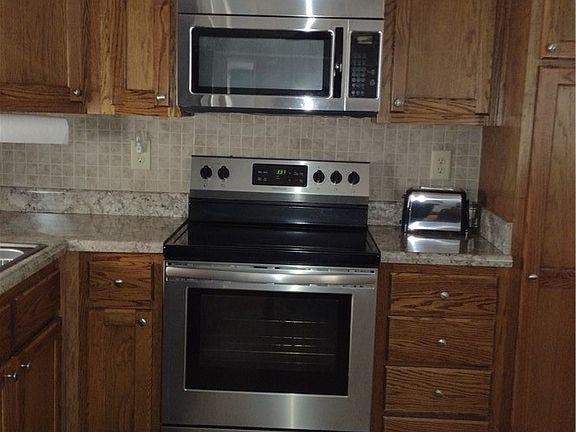 4th image of 3133 San Francisco Ln