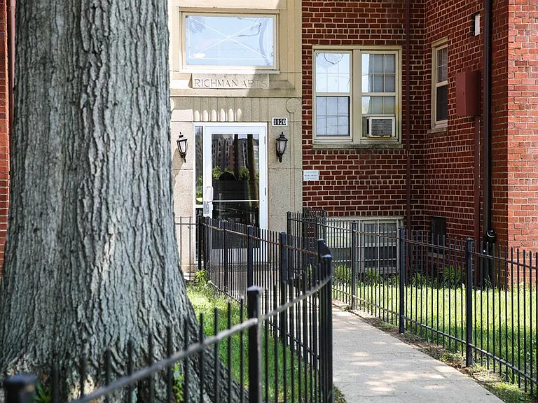 Richman Apartments — Photo 19