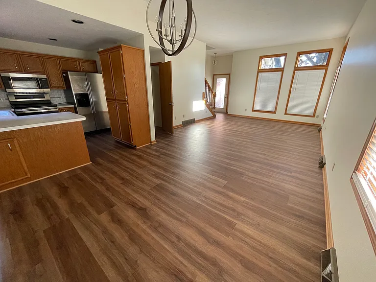 961 Northpointe Dr SW — Photo 8