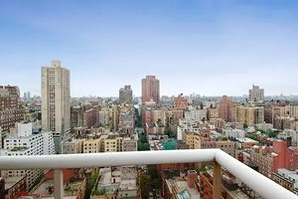 Sold by Douglas Elliman | media 26