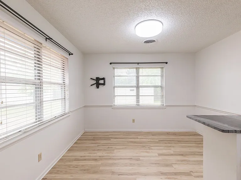 3409 High Meadows Dr — Photo 15