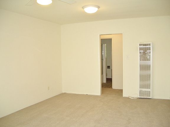 3rd image of 138 13th St APT B