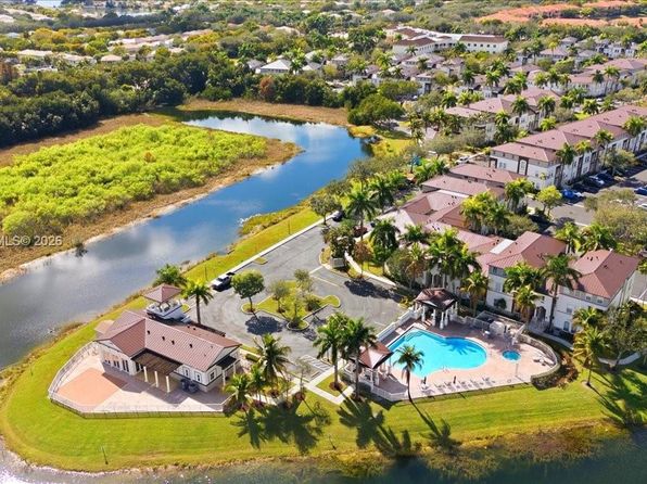 4435 SW 160th Ave APT 214