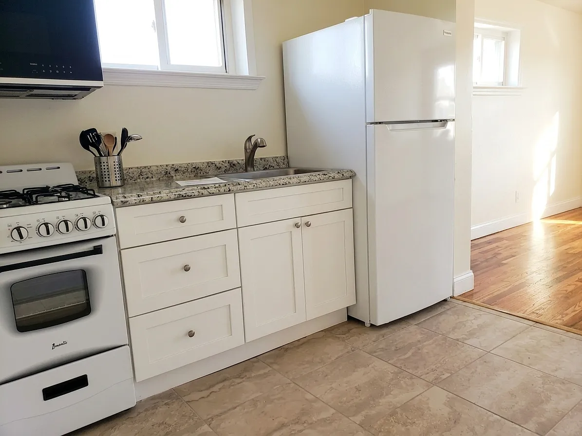 2 bed, $1,025 — Photo 1