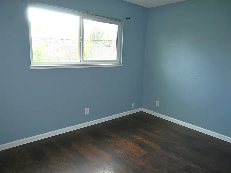 5316 Nelson St — Photo 11