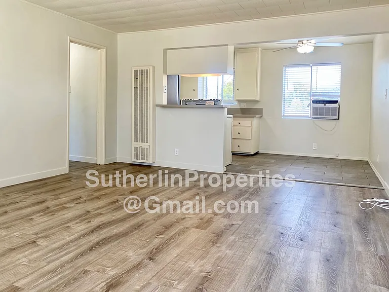 5649 N Myrtle Ave — Photo 6
