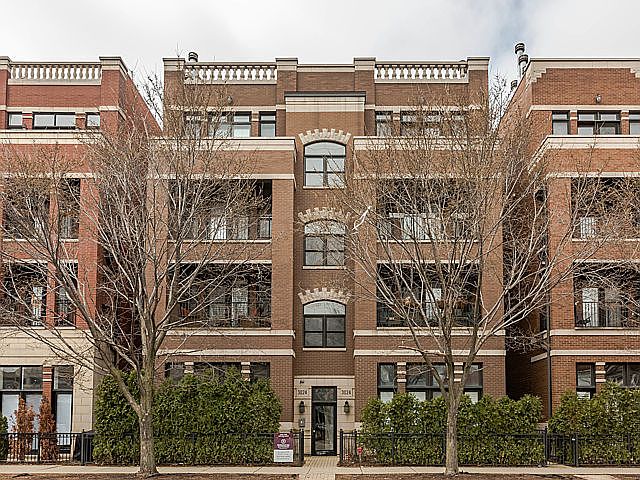 1st image of 3024 N Sheffield Ave APT 3N