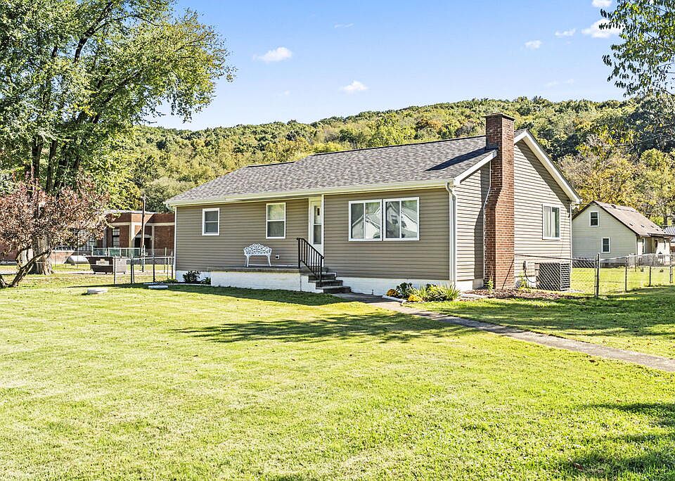 1st image of 1754 Massieville Rd