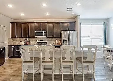 6031 Akin Cir — Photo 3