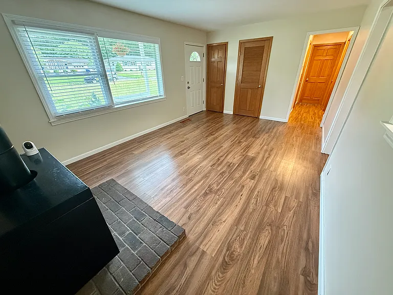 118 Barclay Rd — Photo 11